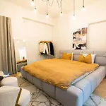 --Balcescu Downtown Central Oasis - Secured Parking Nearby - Self Check In - Metro Station At 1Min