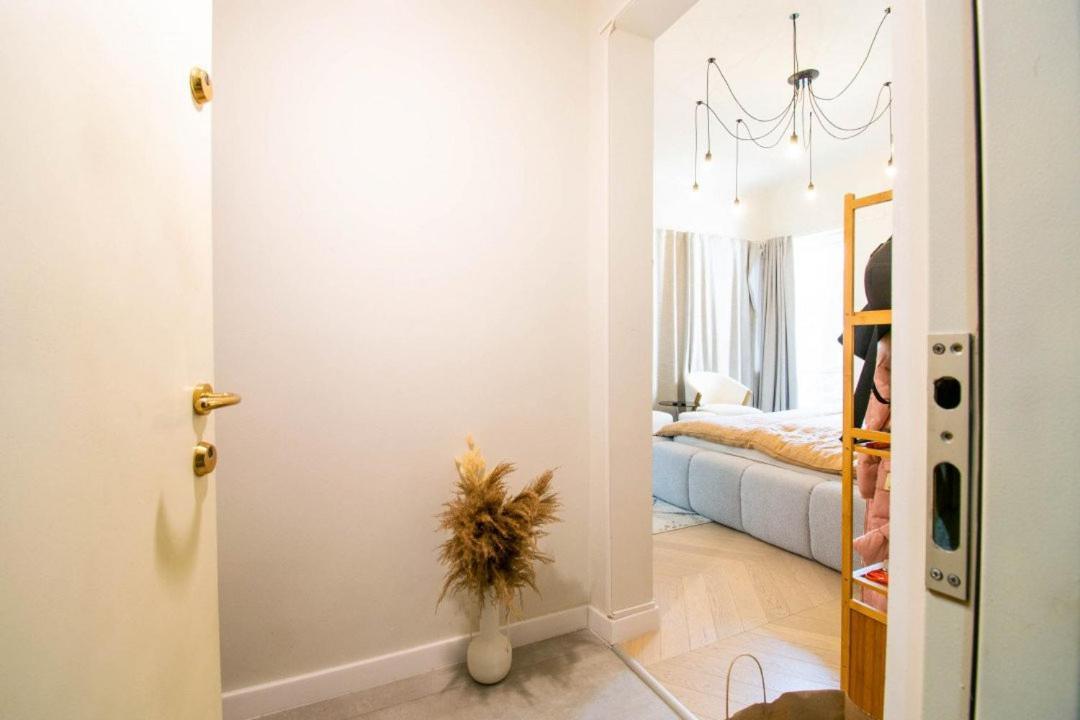 --balcescu Downtown Oasis - Secured Parking Nearby - Self Check In - Metro Station At 1min Bucureşti